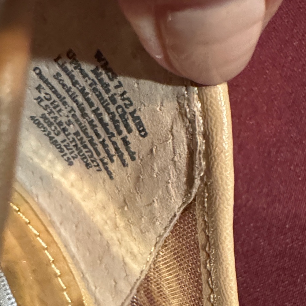 Jennifer Lopez Beige Peep-Toe Heels Size 7.5 - Picture 8 of 10
